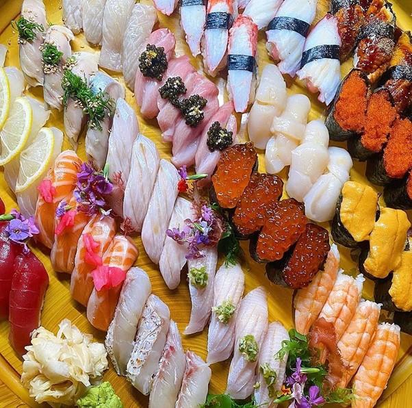 Fancy sushi platter display image